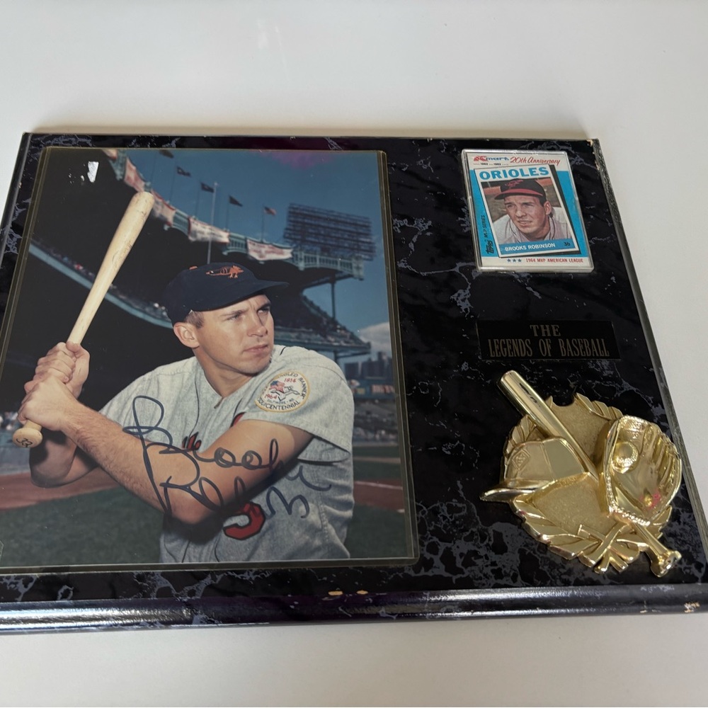 Legends of Baseball Brooks Robinson Plaque with Autographed Photo🔥🧢⚾️